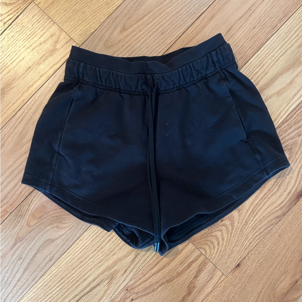 Lululemon Inner Glow Short 3”